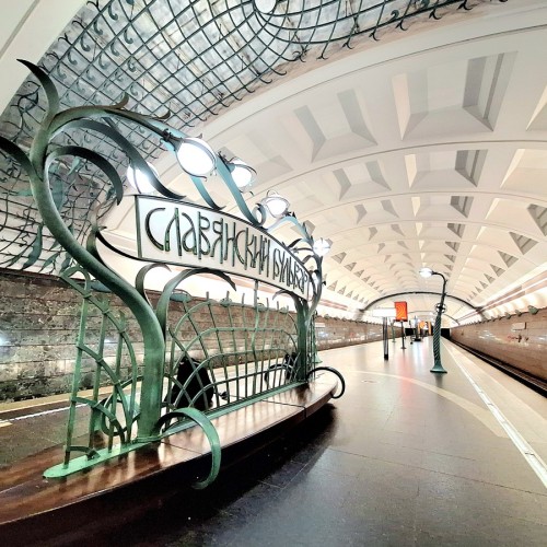 Машина времени в московском метро