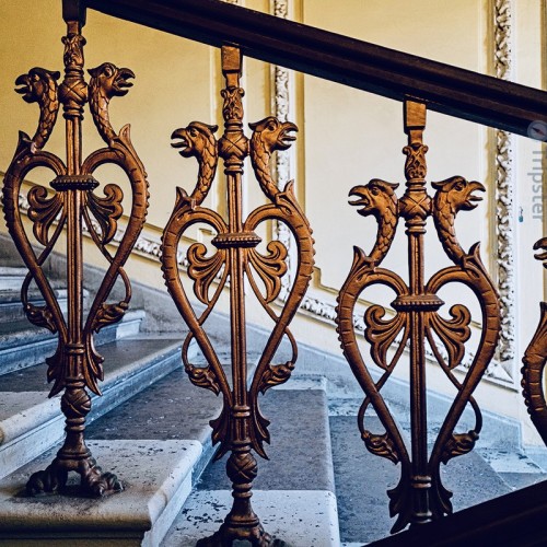 Приватный Петербург за закрытыми дверями: парадные лестницы и дворы-колодцы