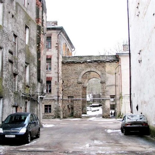 Экскурсия из Петербурга в Ивангород: крепость, нарвская рыба и маяк