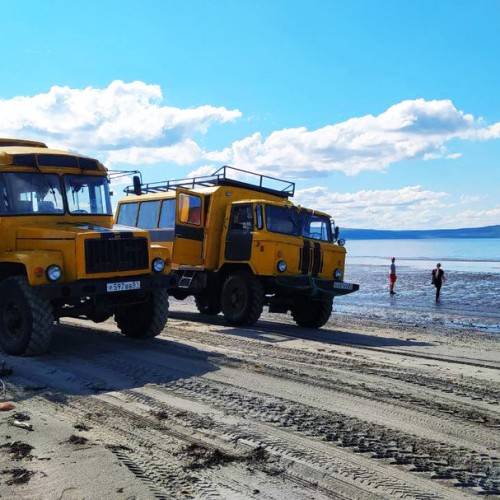 Заповедная территория: к океану на гигантской машине с проживанием в кемпинге