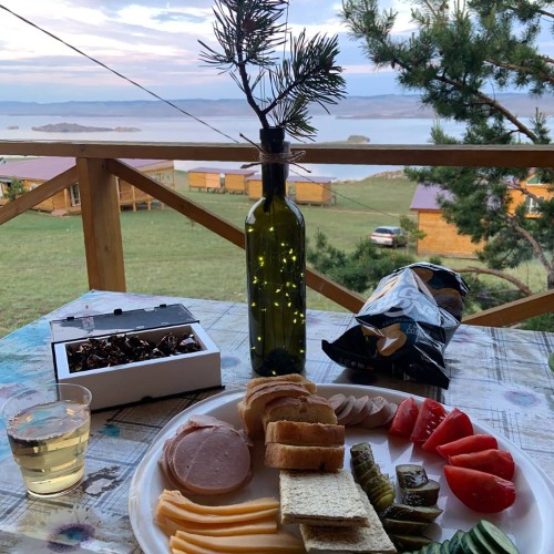 Арт-ретрит на Байкале: живопись, практики, баня и сила природы (всё включено)