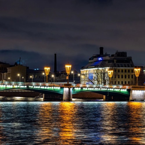 Развод мостов с Карповки — водная прогулка по ночному Петербургу