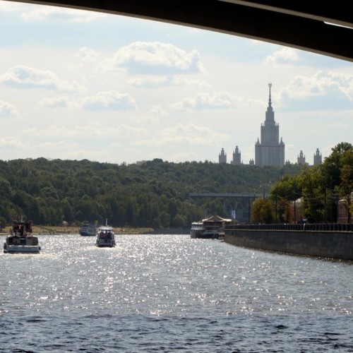Круиз с живой музыкой и видом на Кремль на люкс-теплоходе