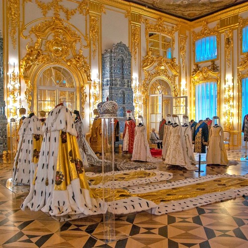 Императорские резиденции: Петергоф и Царское Село (билеты включены)