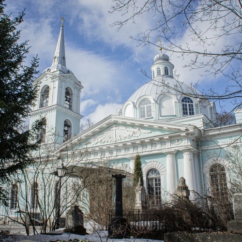 К Ксении Петербургской без очередей: о почитаемой святой и не только