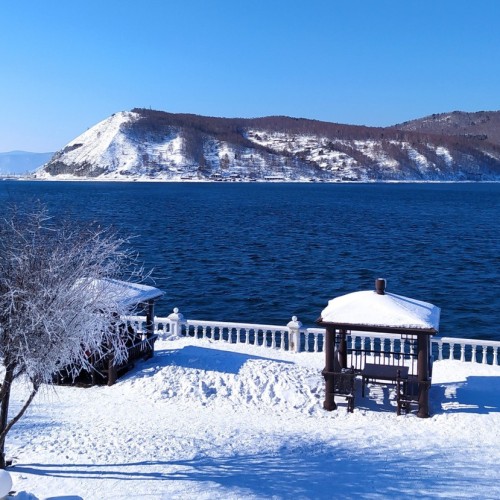 В Листвянку всей семьёй: музей «Тальцы», обсерватория, смотровые и Байкал