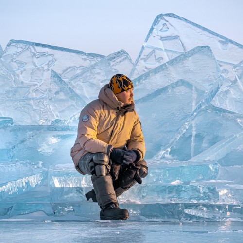 Индивидуальный джиппинг на Байкал с фотографом: ледяные пейзажи Ольхона и Огоя без экскурсий
