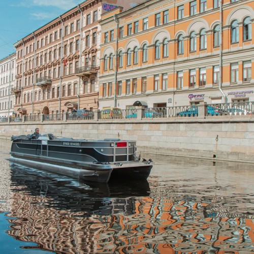 Северная Венеция — по малым рекам и каналам Петербурга