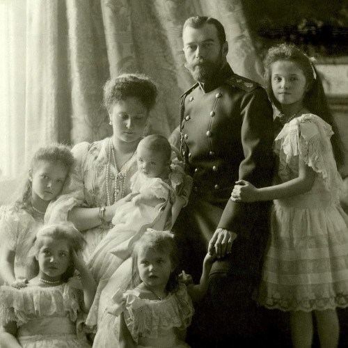 Николай и Александра — последняя императорская чета