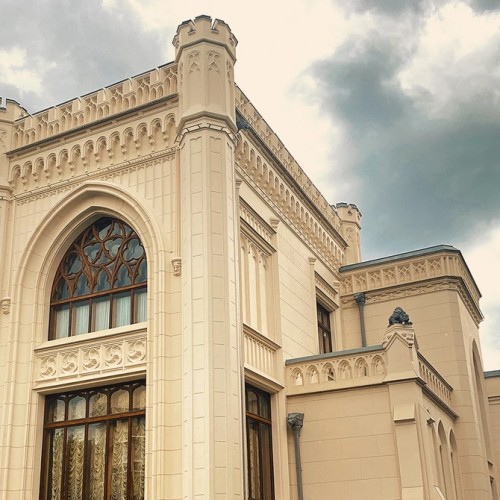 По Патриаршим без Маргариты: история элиты на Козьем болоте