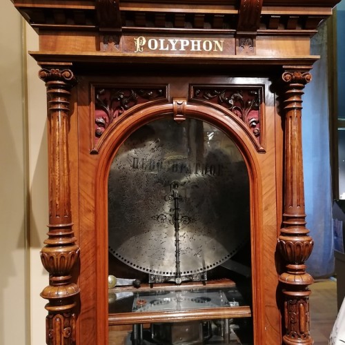 Легко ли быть звездой? Экскурсия по Петербургу с посещением Театрального музея