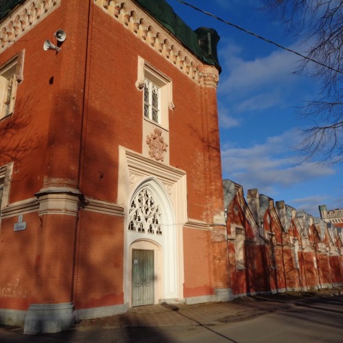 Уютный город Петергоф