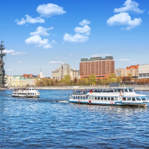 Круговая прогулка от Крымского моста на электросудне-ресторане «Стрельна»