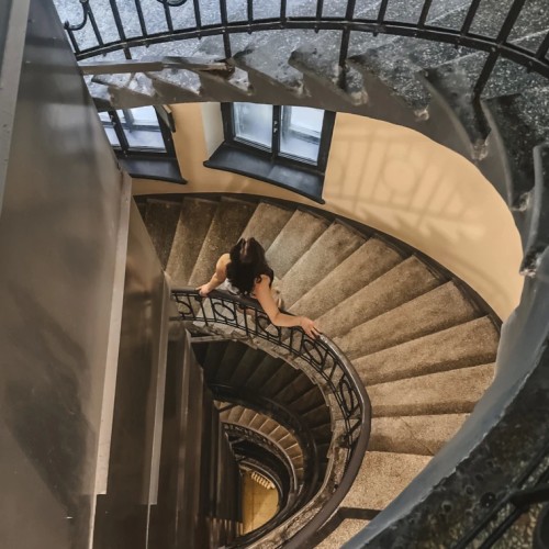 С гидом-проводником — по дворам и парадным Петроградской стороны