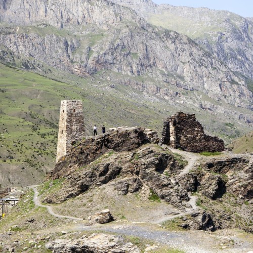 По горным тропам и улицам Владикавказа с комфортом: 3 дня в Северной Осетии