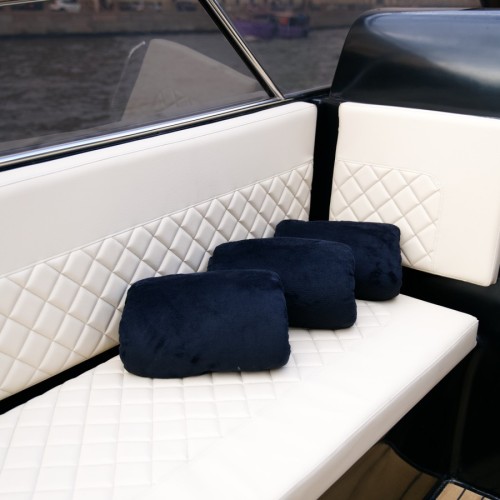 Петербург твоими глазами: прогулка на катере по рекам и каналам