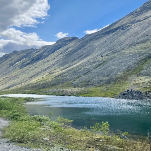 Из Мурманска в Хибины: озёра, фонтаны и водопад реки Рисйок