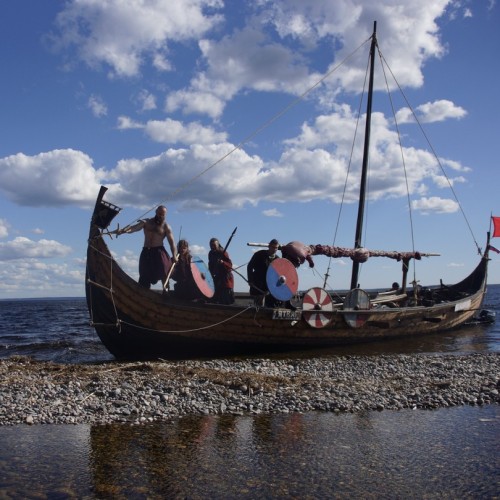 Дорогами викингов: мужской поход по Ладоге на драккаре (всё включено)