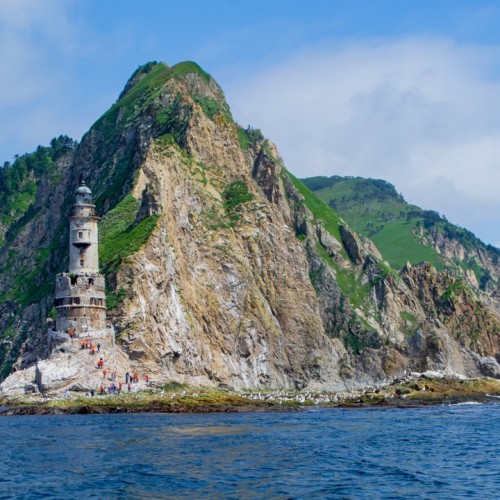 Путешествие от Сахалина до Итурупа: вулканы, горячие источники и океанские просторы