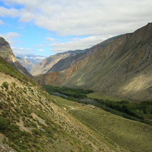 Алтайский отпуск: Телецкое озеро, живописные долины и другие знаковые места