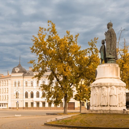 Обзорная пешеходная экскурсия по Кремлю и центру Пскова