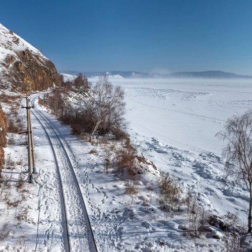 Активный тур на зимний Байкал: катание на снегоходе, хивусе и коньках и подлёдная рыбалка