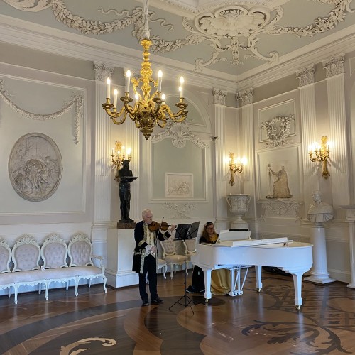 Гатчина с посещением дворца — автобусная однодневная экскурсия