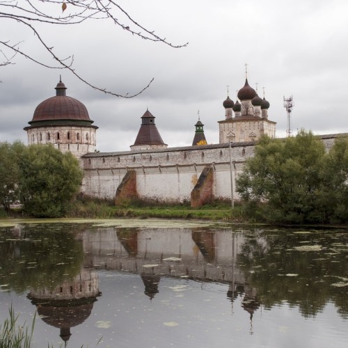 Борисоглебский монастырь: из 21 века в 14-й (на вашем авто)