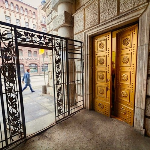 Дворы и доходные дома Петроградской стороны