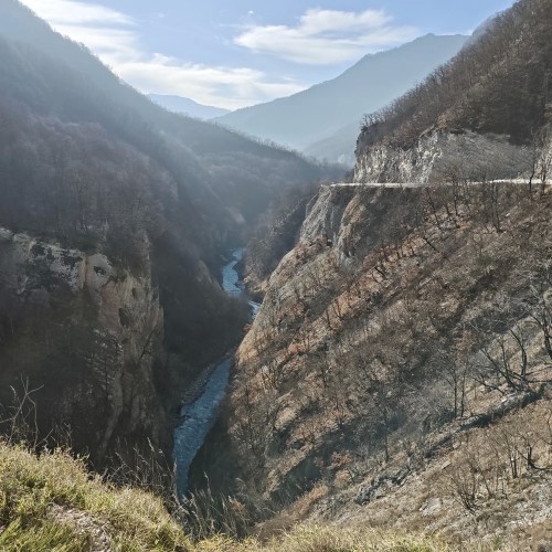 Индивидуальное автопутешествие к сокровищам Чечни: от мечетей до озера, водопадов и башен