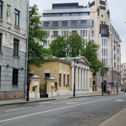 Парадная Пречистенка