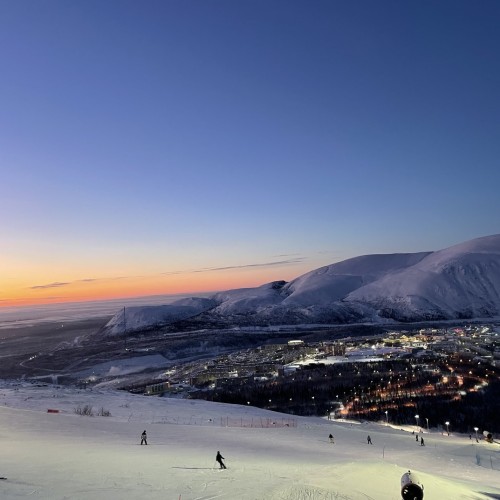 Своей компанией на Русский Север: Мурманск, Териберка, Кировск и саамы