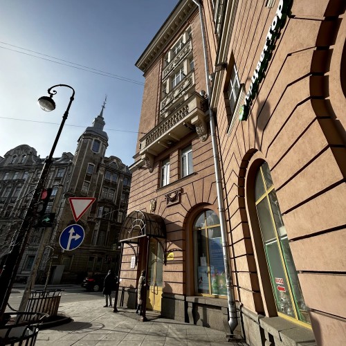 Петроградская сторона: северный модерн, поэты и чекисты