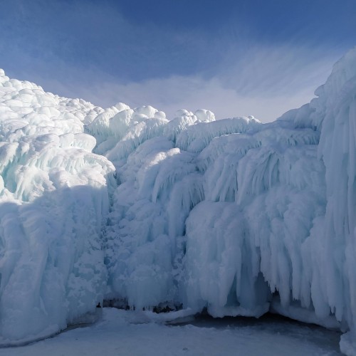 На Байкал под Новый год: катание на санях, прогулки по Ольхону и хрустальный лёд