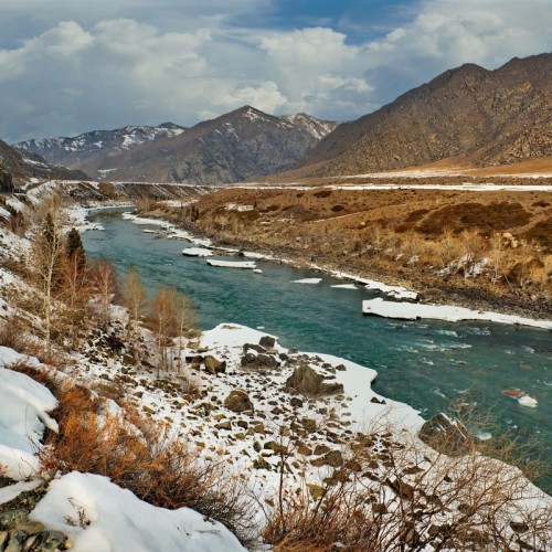 Два дня с инопланетным Алтаем: Чуйский тракт, Гейзеровое озеро и марсианские горы