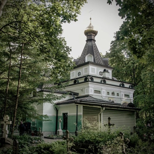 Смоленское кладбище: история и люди