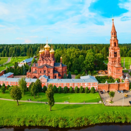 Путешествие по Золотому кольцу с ярмарочными гуляниями и мастер-классом от Бабы-яги