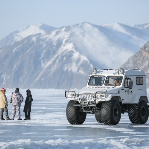 Индивидуальный джиппинг на Байкал с фотографом: ледяные пейзажи Ольхона и Огоя без экскурсий