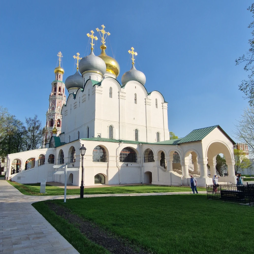 Светская экскурсия в прошлое и настоящее Новодевичьего монастыря