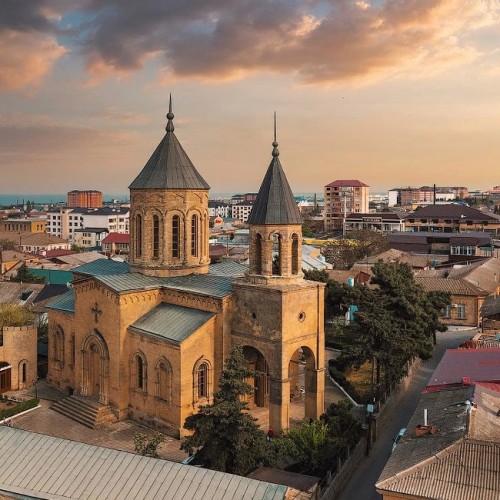 Редкие локации Южного Дагестана: восхождение на Шалбуздаг и аулы-призраки