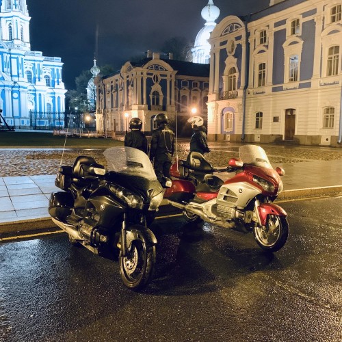 К разводным мостам — на мотоцикле