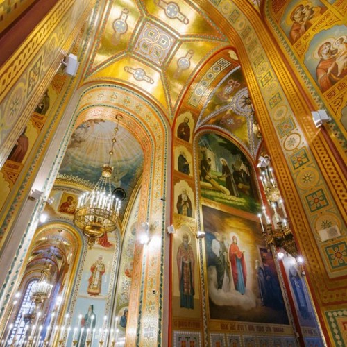 Храм Христа Спасителя и панорамы Москвы