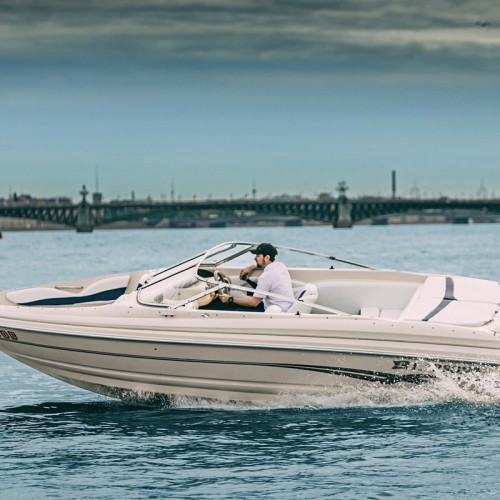 Невская симфония: прогулка на катере по Неве к крейсеру «Аврора»