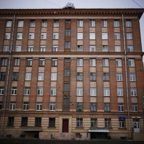 Колористическая экскурсия «40 цветов против серого»