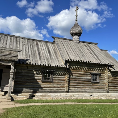 В Старую Ладогу — на комфортабельном авто из Петербурга
