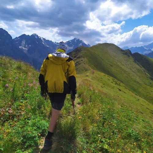 Треккинг в Цейском ущелье налегке с проживанием в гостинице (всё включено)