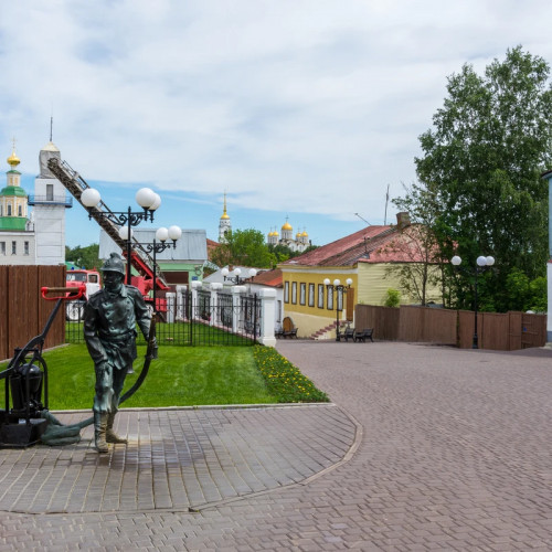 Познакомиться с Владимиром и фресками Рублёва в Успенском соборе на групповой экскурсии