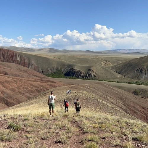 Волшебный Алтай: на джипах и пешком по предгорьям и склонам