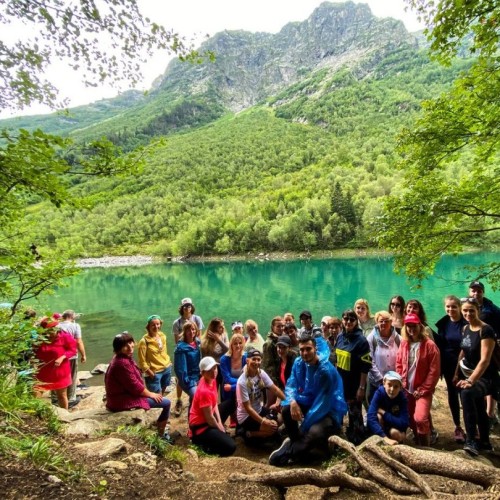 Треккинги на Домбае с проживанием в гостинице: Бадукские озёра, водопады и каньон Чёртова мельница