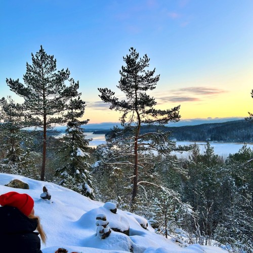 Карелия в белом наряде: зимняя сказка в Петрозаводске, Приладожье и парке «Рускеала»